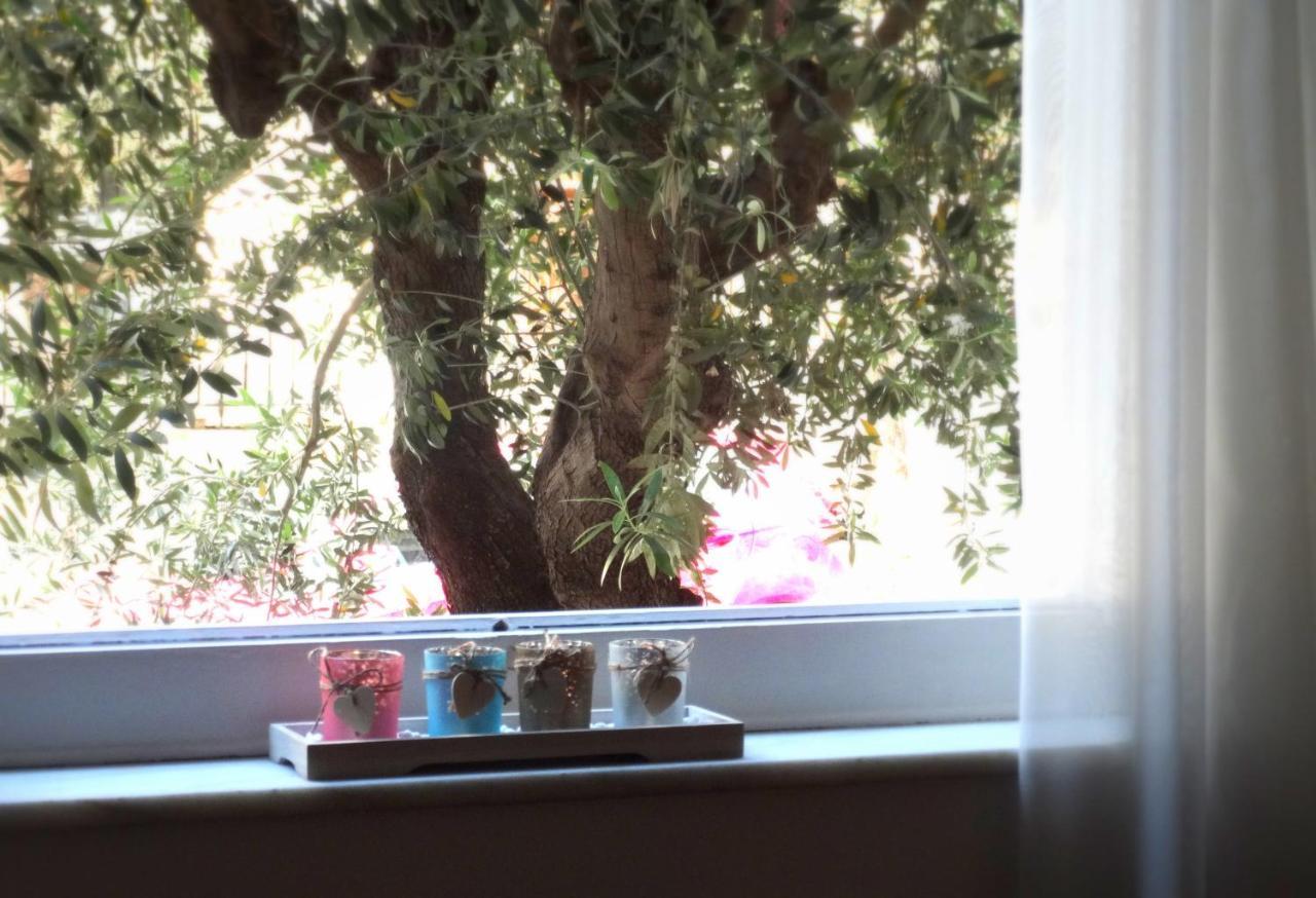 Cosy And Comfortable Apartment In The City Center Athen Exterior foto