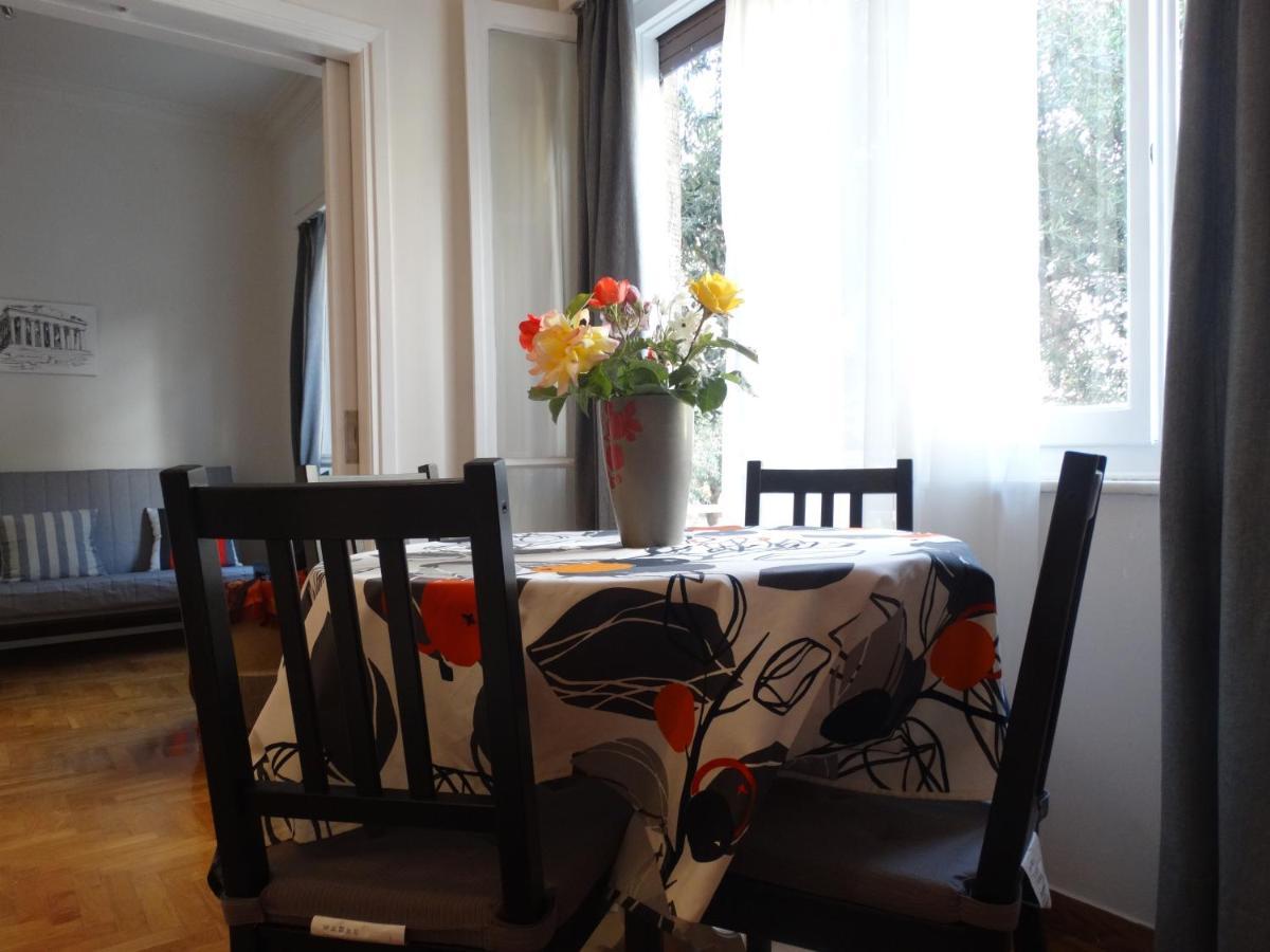 Cosy And Comfortable Apartment In The City Center Athen Exterior foto